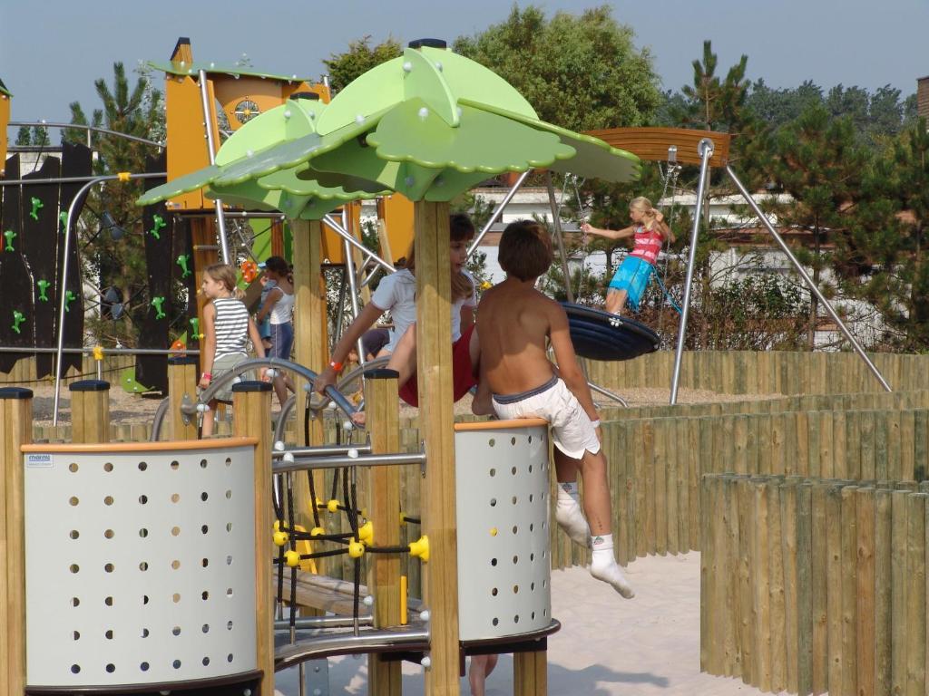 Park Kerlinga Hotell Bredene Exteriör bild